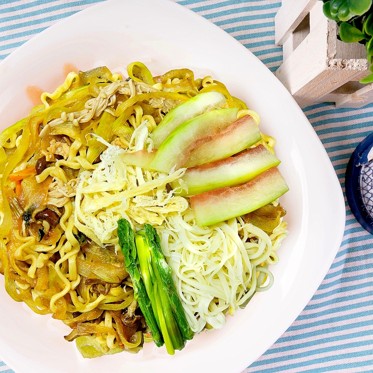 お手製スイカの皮ベジヌードルハイブリッドビビン麺Ⅱ