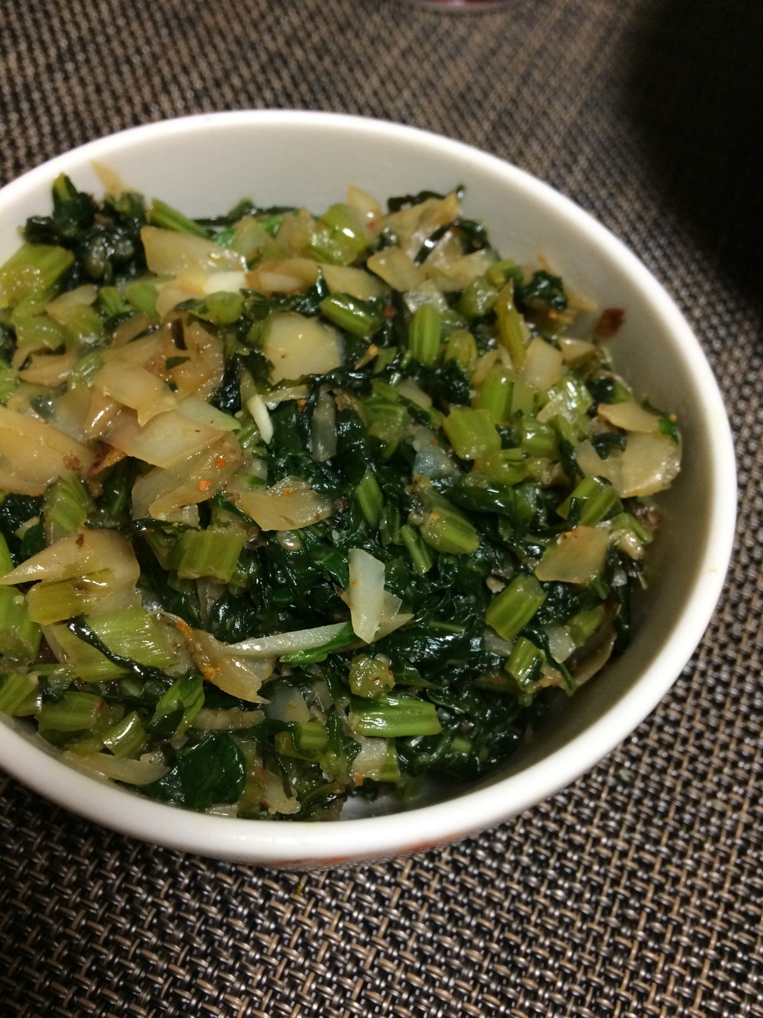 栄養満点!捨てないで!カブの葉と皮のふりかけ