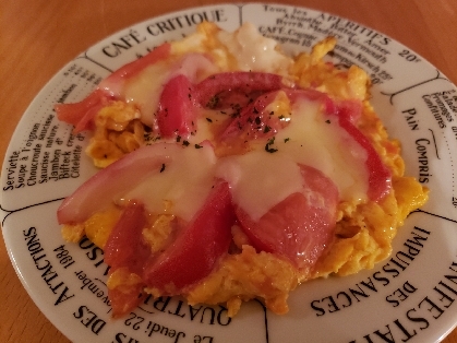 あっという間に出来ますね。
トマトが熟してたので炒めてから作りました。
美味しかったです(^ー^)