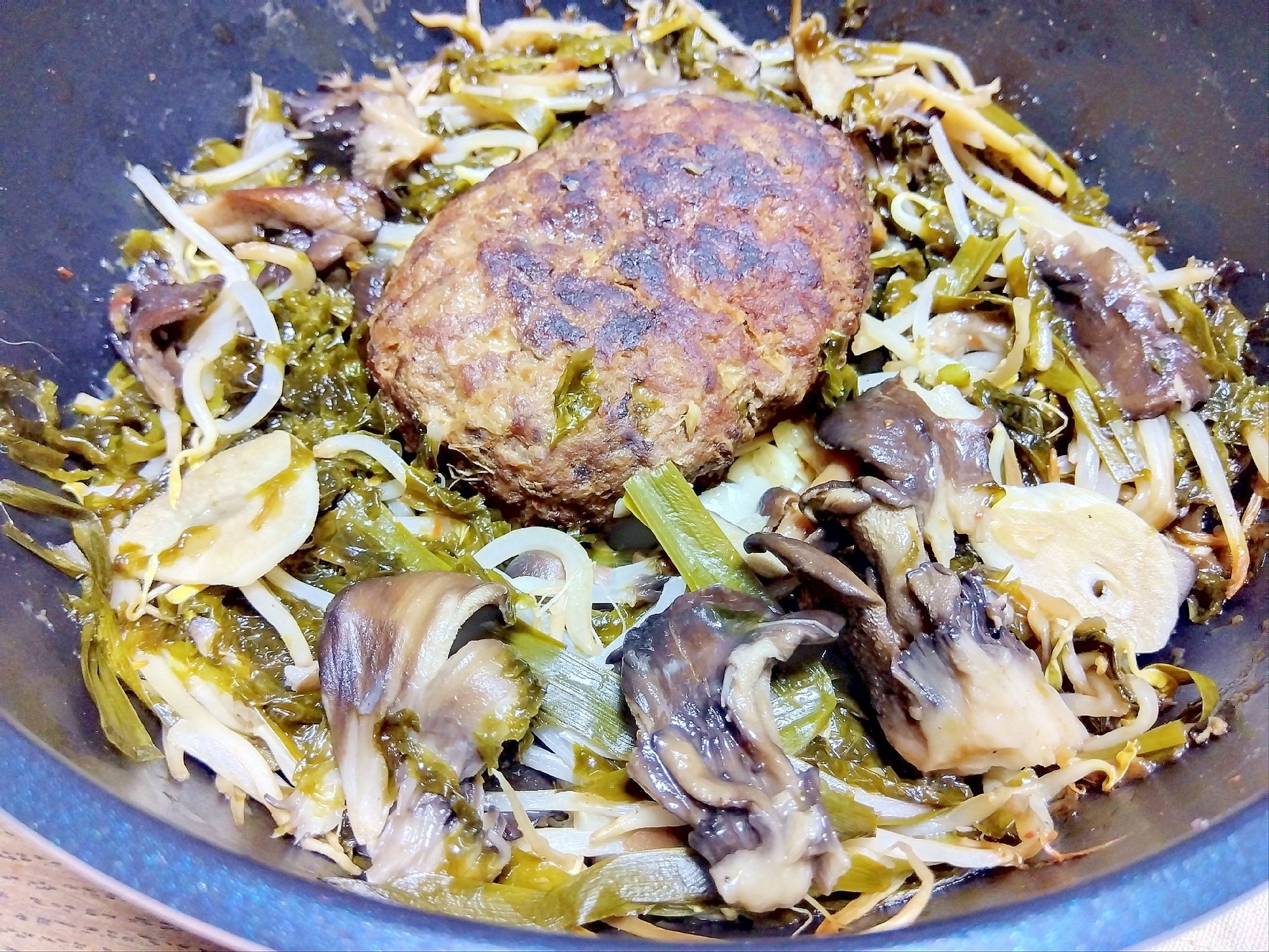 あおさ舞茸ニラもやしハンバーグ蒸し煮