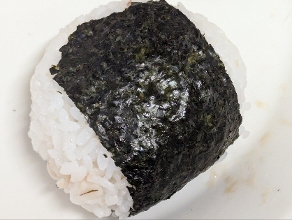 梅と大葉の簡単おにぎり