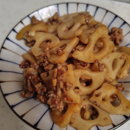 レンコンとひき肉のうまうま炒め
