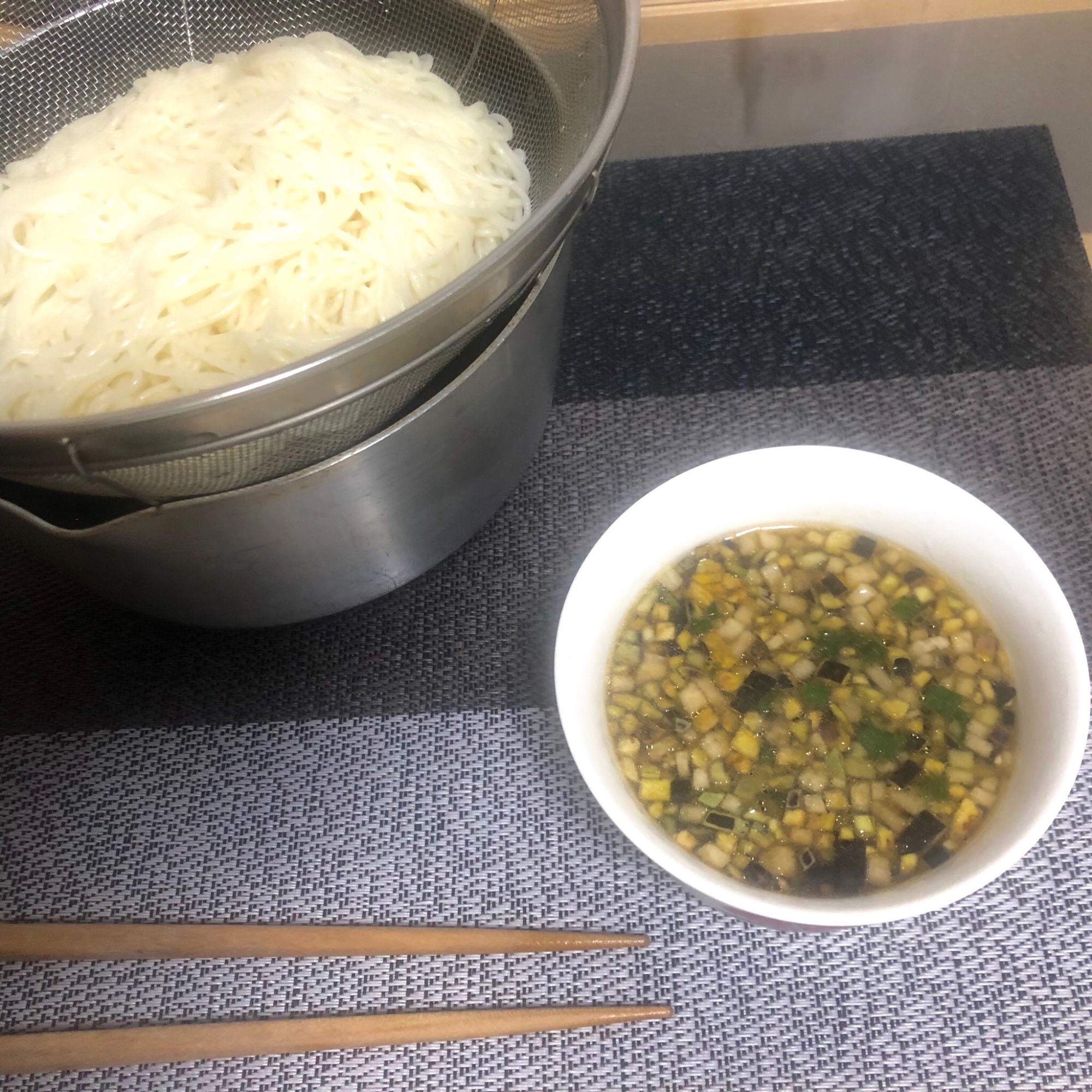 【きゅうりを使った】夏野菜のそうめんつけだれ