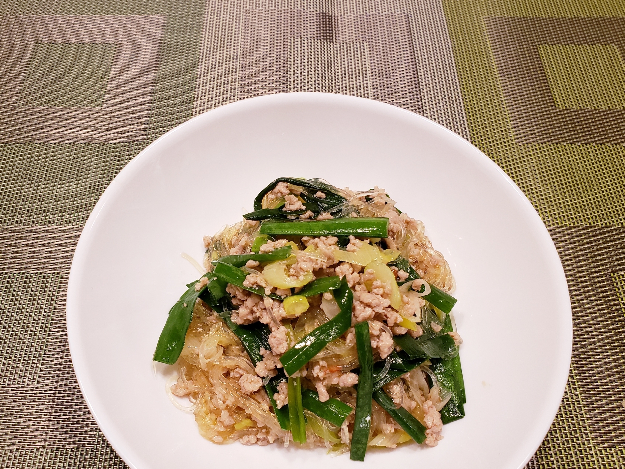 春雨を戻さず簡単！豚ひき肉と にら の麻婆春雨