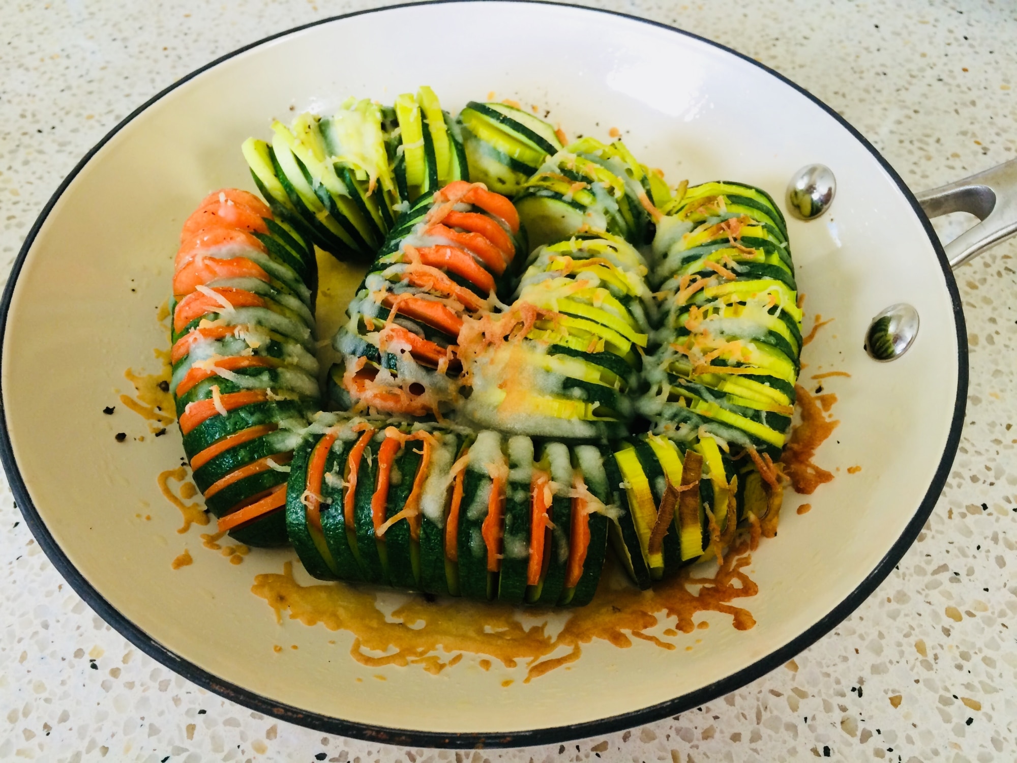 ハッセルバック風ズッキーニ レシピ・作り方 by masya0928 - 楽天レシピ