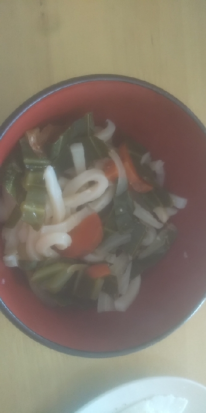 うどん入り！野菜たっぷり味噌汁