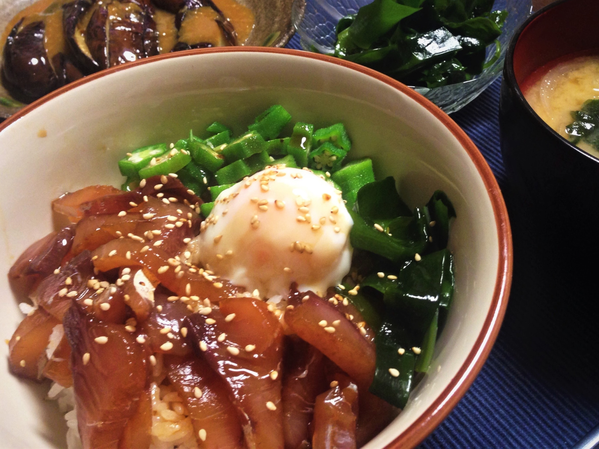 はまちの漬け丼☆温玉とオクラのせ