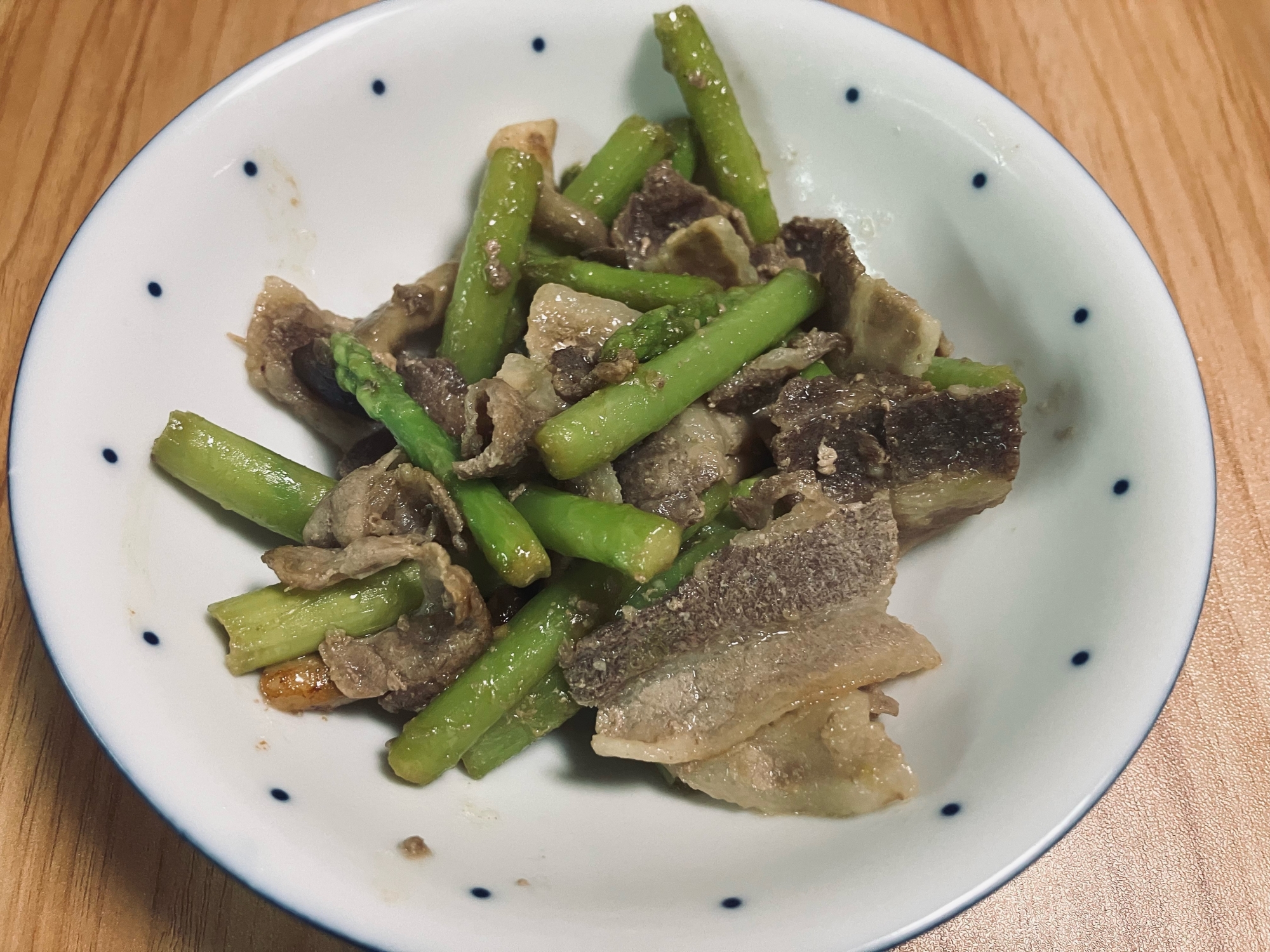 豚バラとアスパラガスの炒め物
