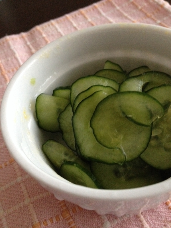 うどんスープの素で きゅうりのパリパリ レシピ 作り方 By そらふう 楽天レシピ