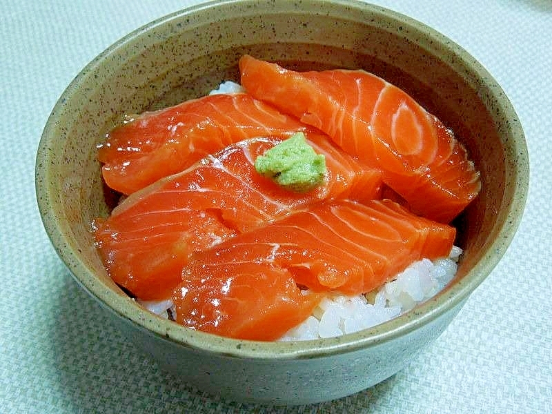 トラウトサーモンの漬け丼 レシピ 作り方 By 京桜 楽天レシピ トラウトサーモンの漬け丼 レシピ 作り方 By 京桜 楽天レシピ