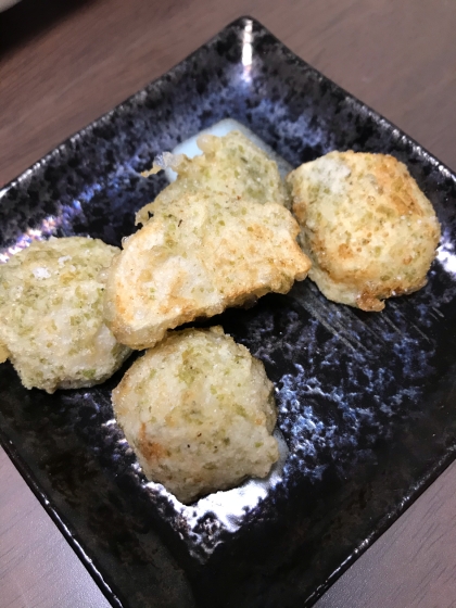 風邪気味の子どもに里いもを食べさせたくてレシピ検索しました！竹輪の磯辺揚げが好きな子なので、食べてくれました！