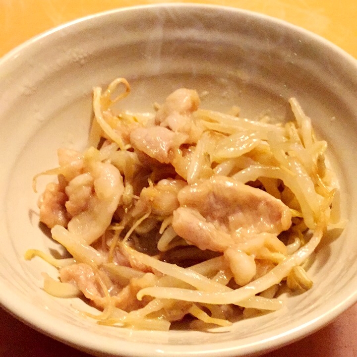 家族に人気！豚肉ともやしの炒め物♪