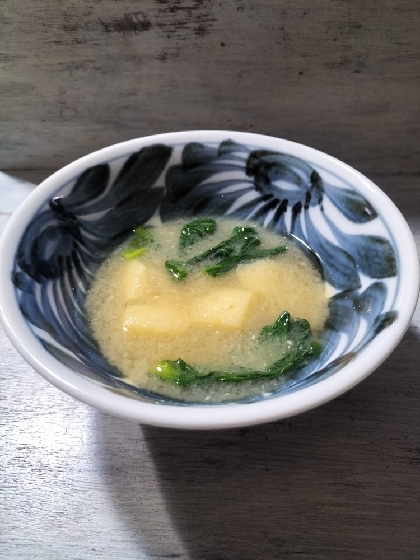 ほうれん草と油揚げの味噌汁（昆布だし・塩麹入り）