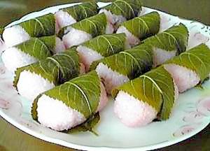 ひな祭りに!春の香りの桜餅(道明寺)