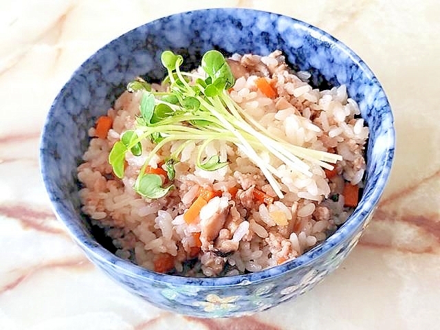 お好きなきのこで!ひき肉ときのこたっぷり混ぜご飯♪