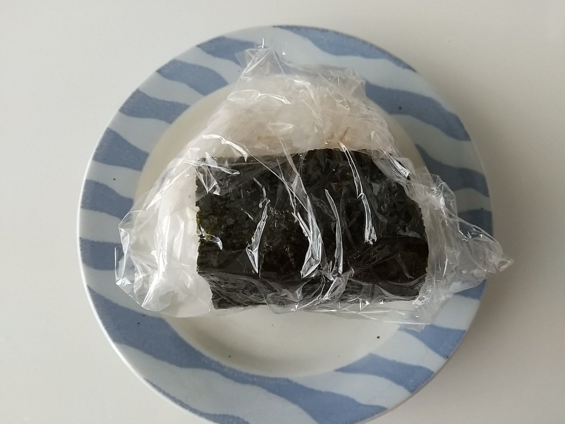 おかかと塩昆布のおにぎり