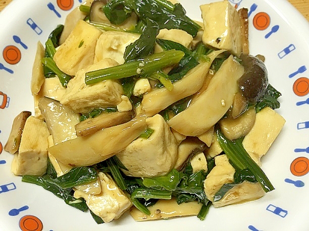 きのこ・豆腐・ほうれん草のオイスター煮込み