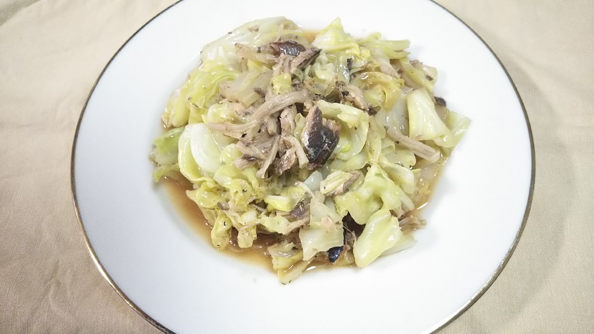いわし缶料理 キャベツとエノキの蒸し煮 レシピ 作り方 By Poko2525 楽天レシピ