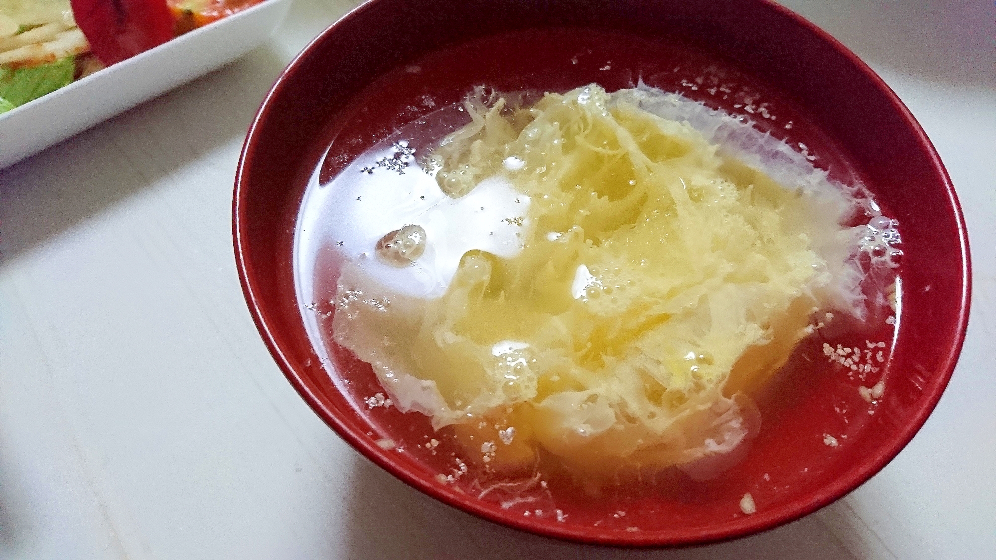 お湯を注ぐだけ！鍋いらずの簡単玉子スープ