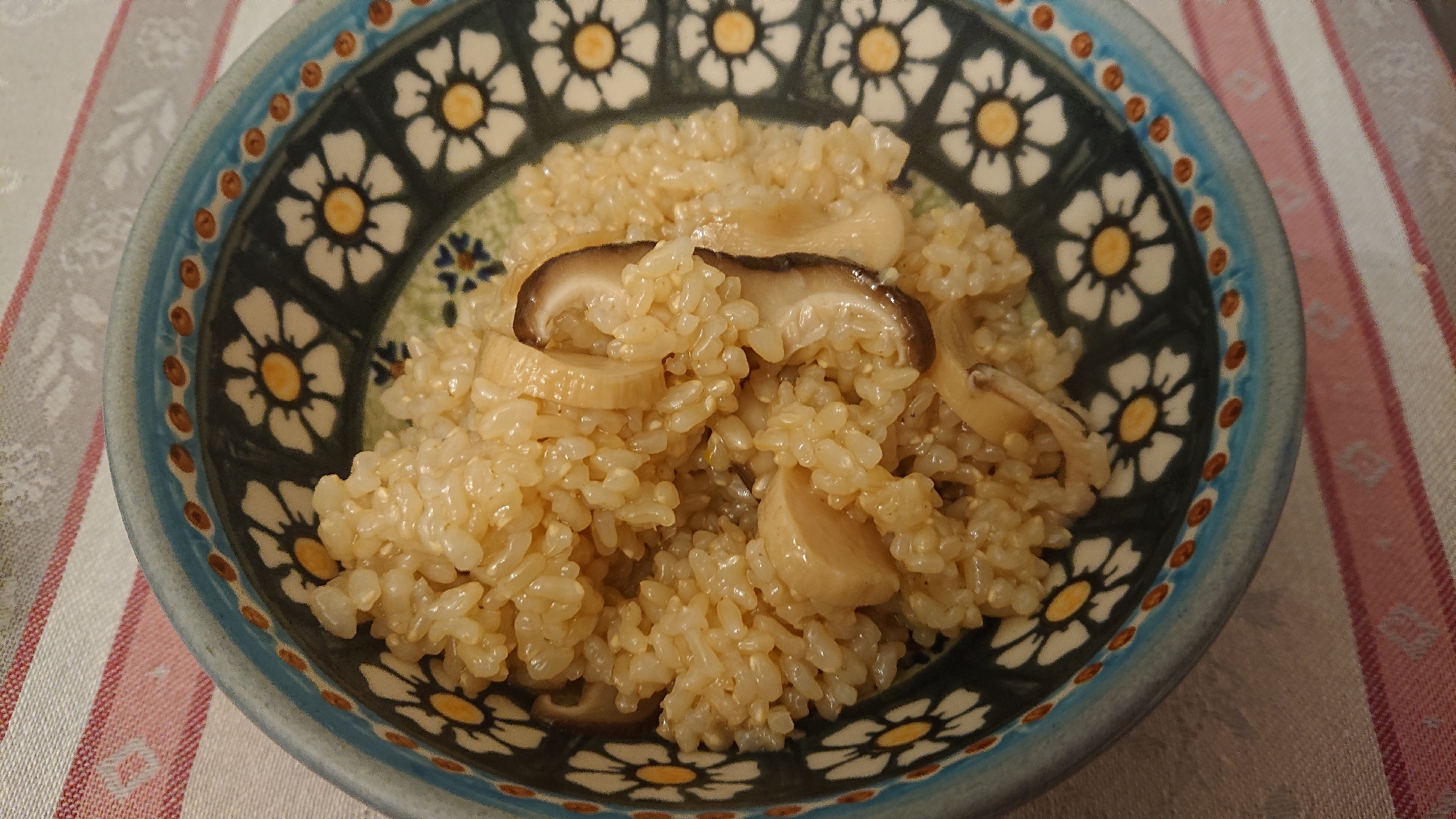 秋の美味しい キノコたっぷり炊き込みご飯 レシピ 作り方 By Lys 楽天レシピ 秋の美味しい キノコたっぷり炊き込みご飯 レシピ 作り方 By Lys 楽天レシピ