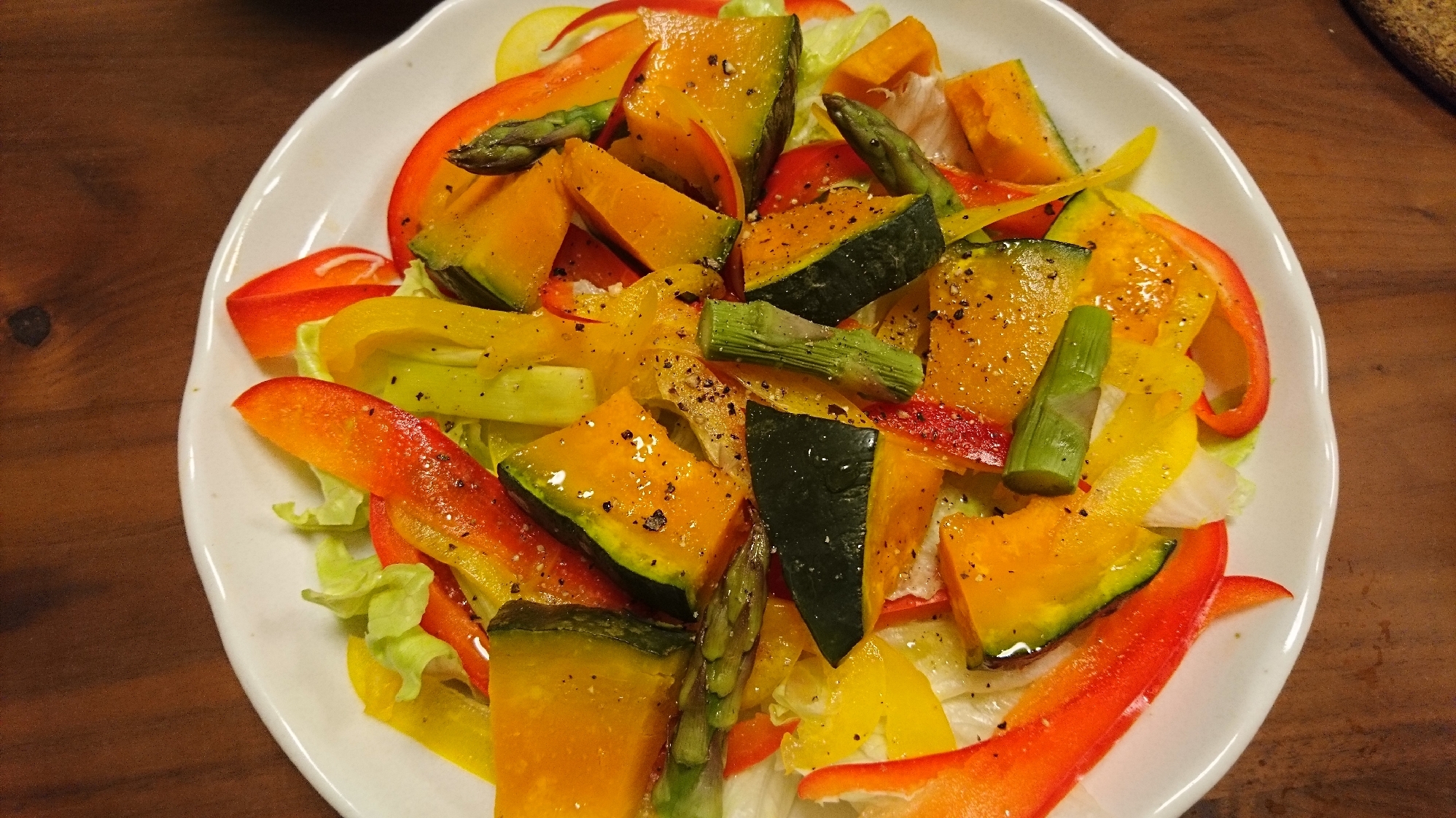 レタスと温野菜のサラダ