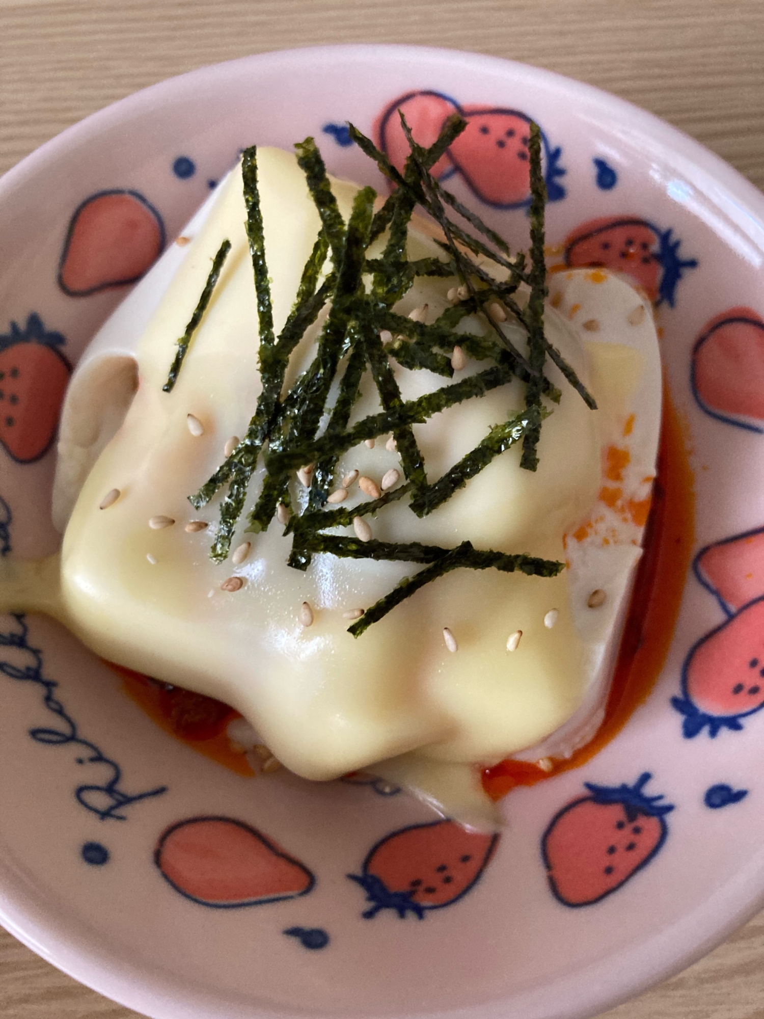 レンジで簡単！ラー油チーズ豆腐