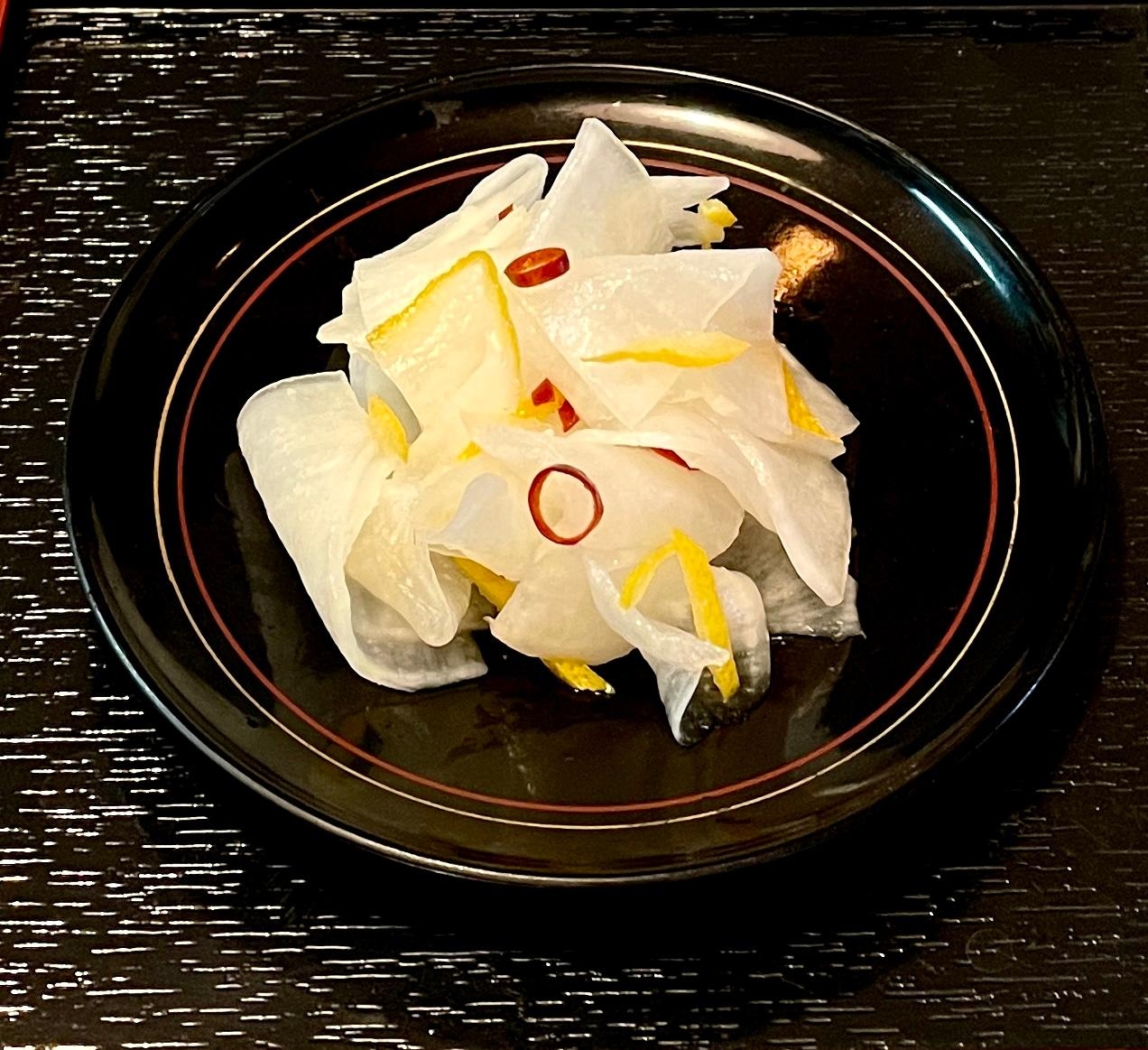 ゆずの果汁も皮も丸っと使っちゃう♡簡単ゆず大根