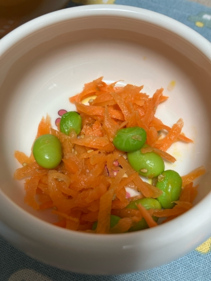 鶏ガラスープの素を使った簡単にんじんサラダ❁