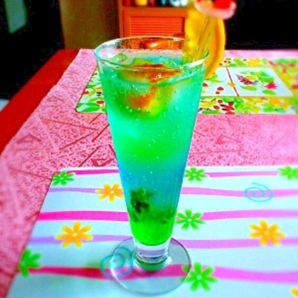 色が綺麗 エメラルド シー レシピ 作り方 By 麻呂0461 楽天レシピ 色が綺麗 エメラルド シー レシピ 作り方 By 麻呂0461 楽天レシピ