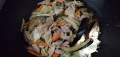 椎茸・なす・キャベツと豚肉の醤油みそ炒め