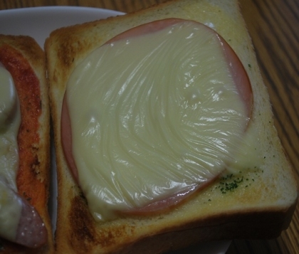 忙しい朝でも！＼(＾０＾)／マヨハムチーズトースト