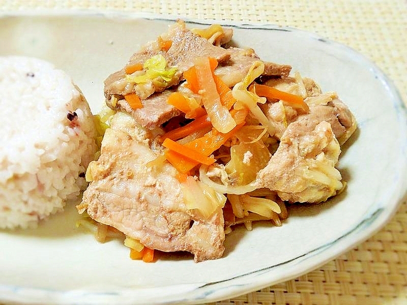 肉トリオとたっぷり野菜の醤油麹重ね煮