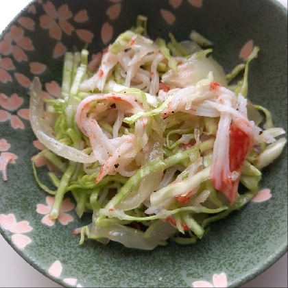 さっぱり♡キャベツと玉ねぎとカニカマのサラダ