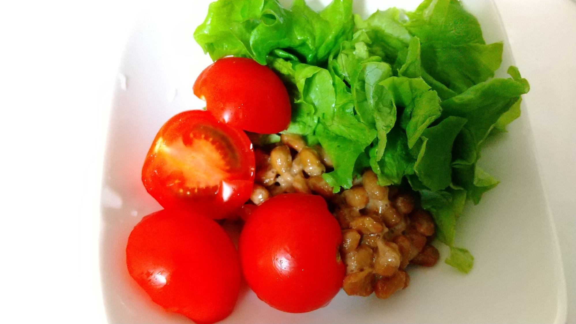 リーフレタス*ミニトマトでサラダ納豆