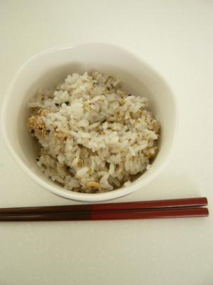 混ぜるだけなのにおいしい ごまごはん レシピ 作り方 By Kumiko3 楽天レシピ