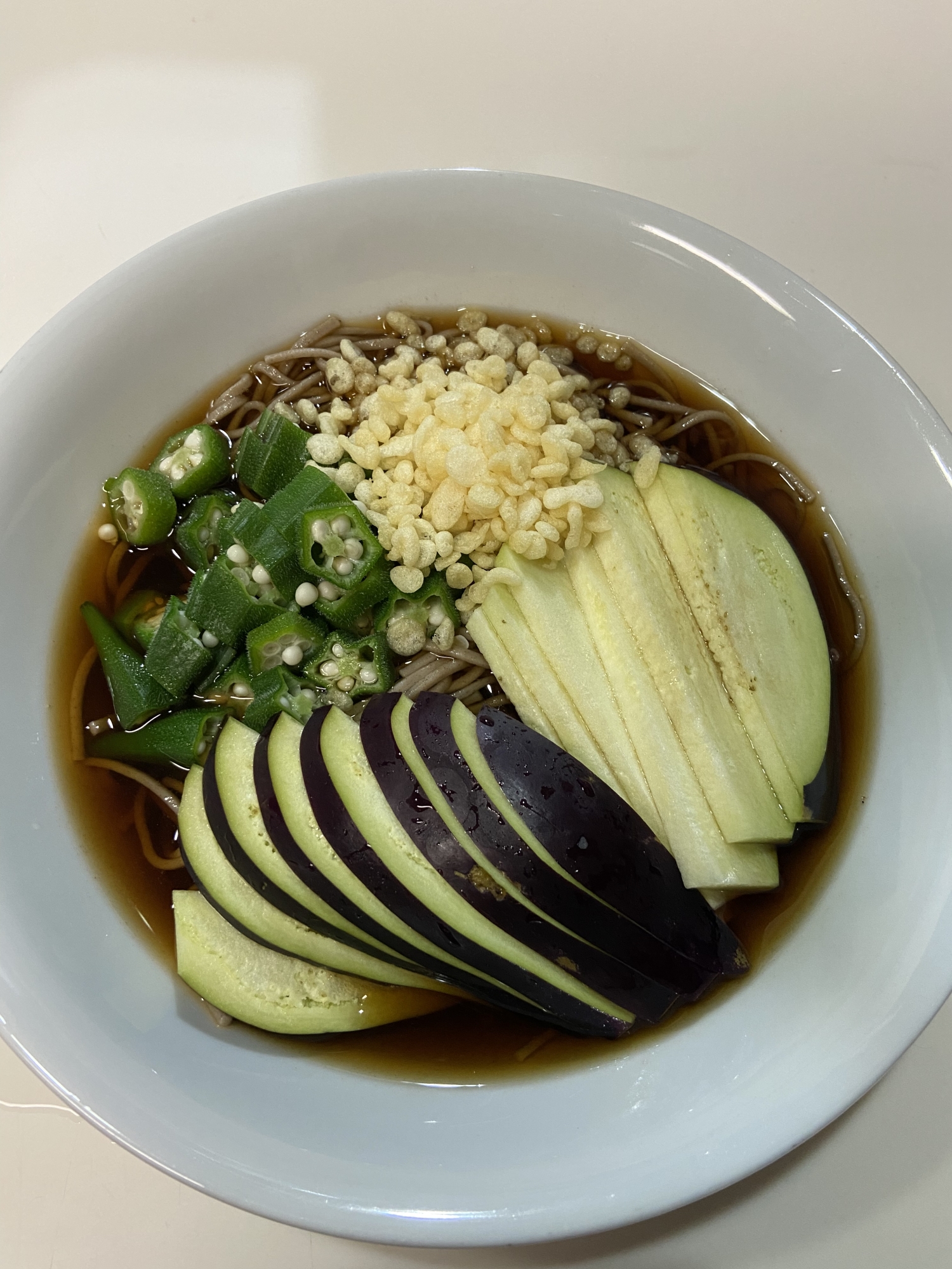 水なすとオクラのぶっかけ蕎麦
