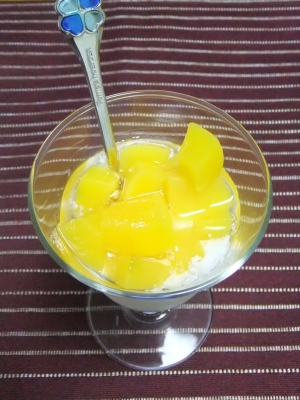 簡単デザート♡黄色で元気にゆず桃ヨーグルト