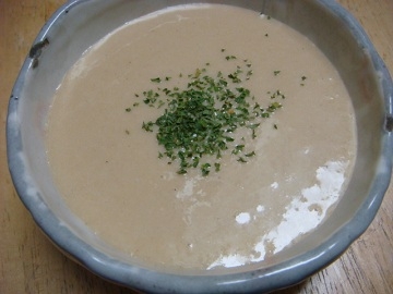 ヨーグルト風味☆じゃがいもの冷製スープ