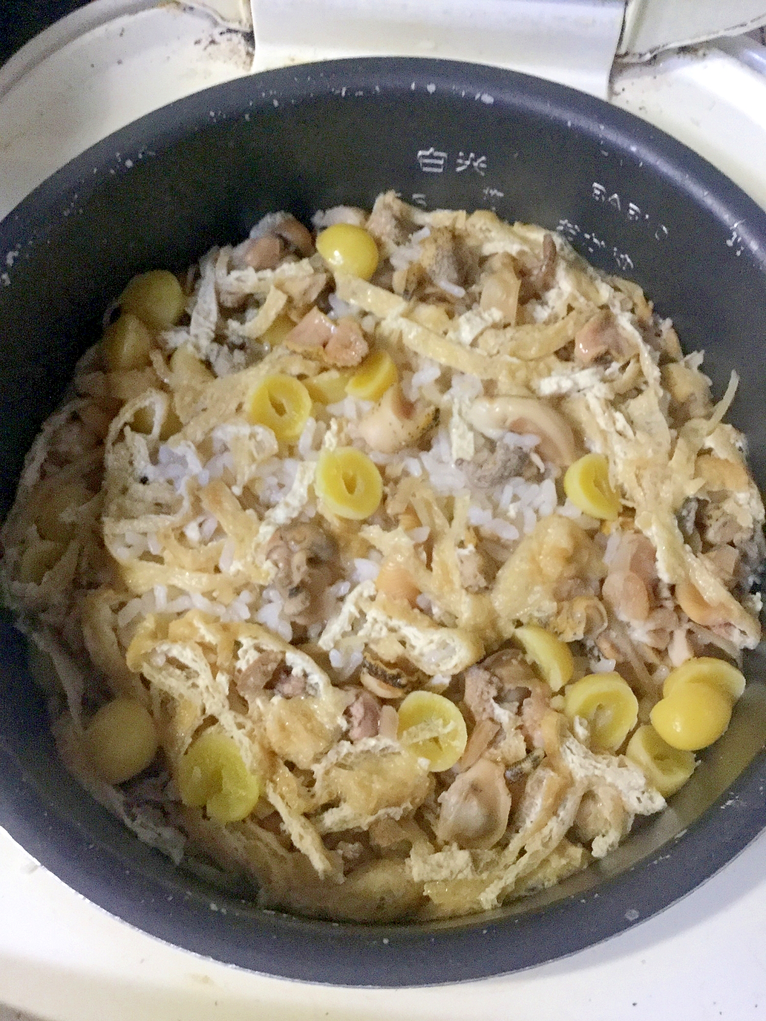 ツブ貝と揚げと銀杏の炊き込みご飯 レシピ 作り方 By とりあえず乾杯 楽天レシピ