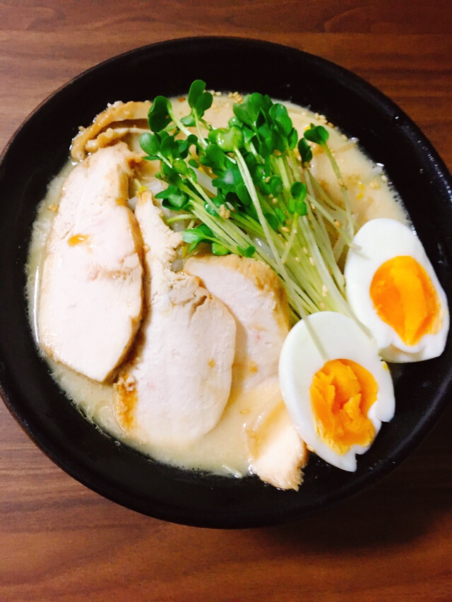 袋麺で簡単♪鶏ハムラーメン