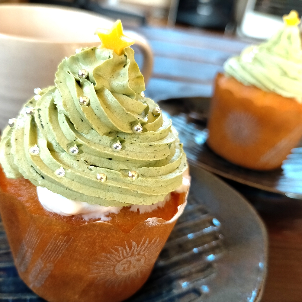 市販のカップケーキでクリスマスツリーケーキを作る レシピ 作り方 By Sister Of Tanaka 楽天レシピ 市販のカップケーキでクリスマスツリーケーキを作る レシピ 作り方 By Sister Of Tanaka 楽天レシピ