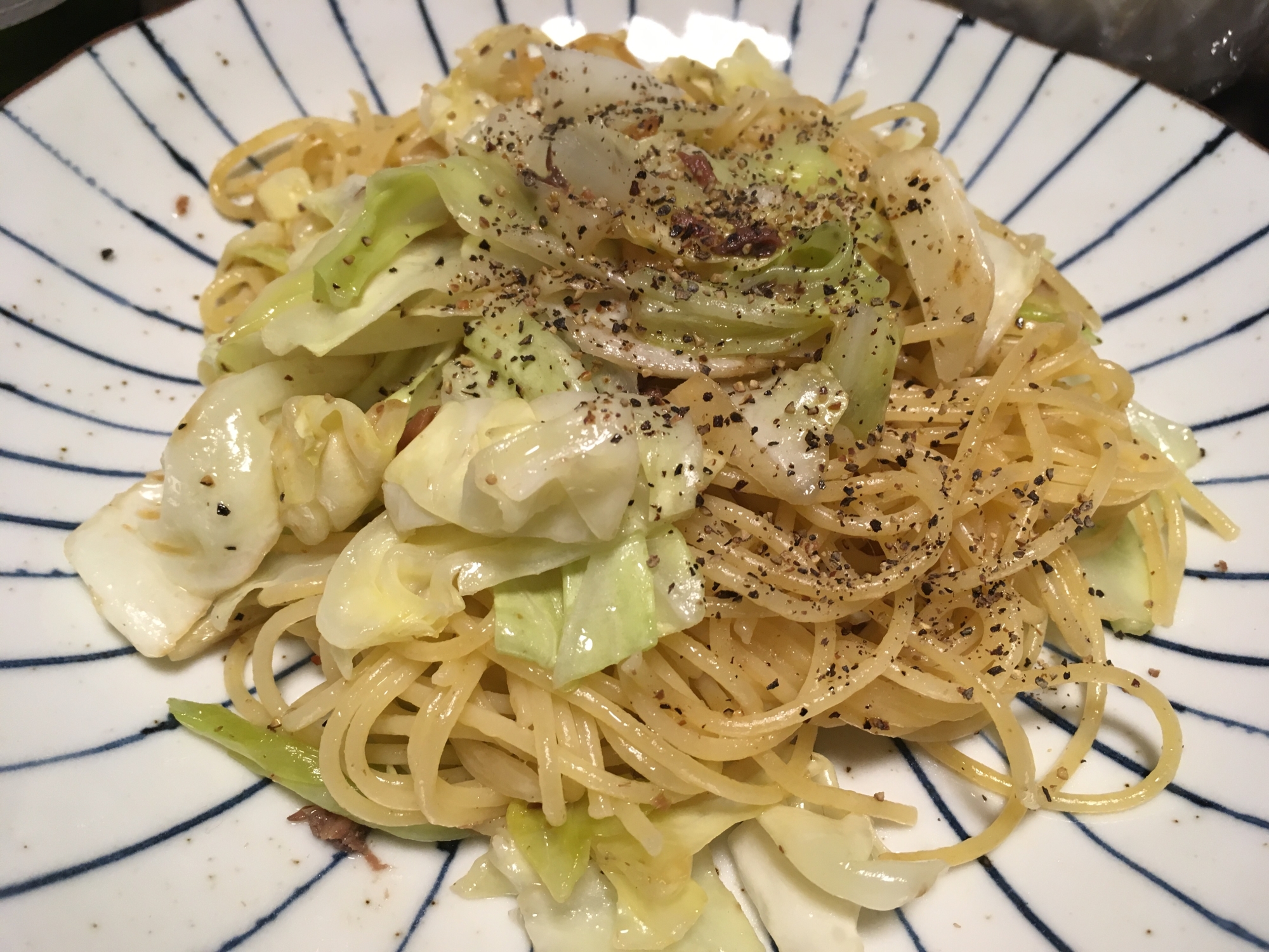パパッと完成!アンチョビとキャベツのパスタ