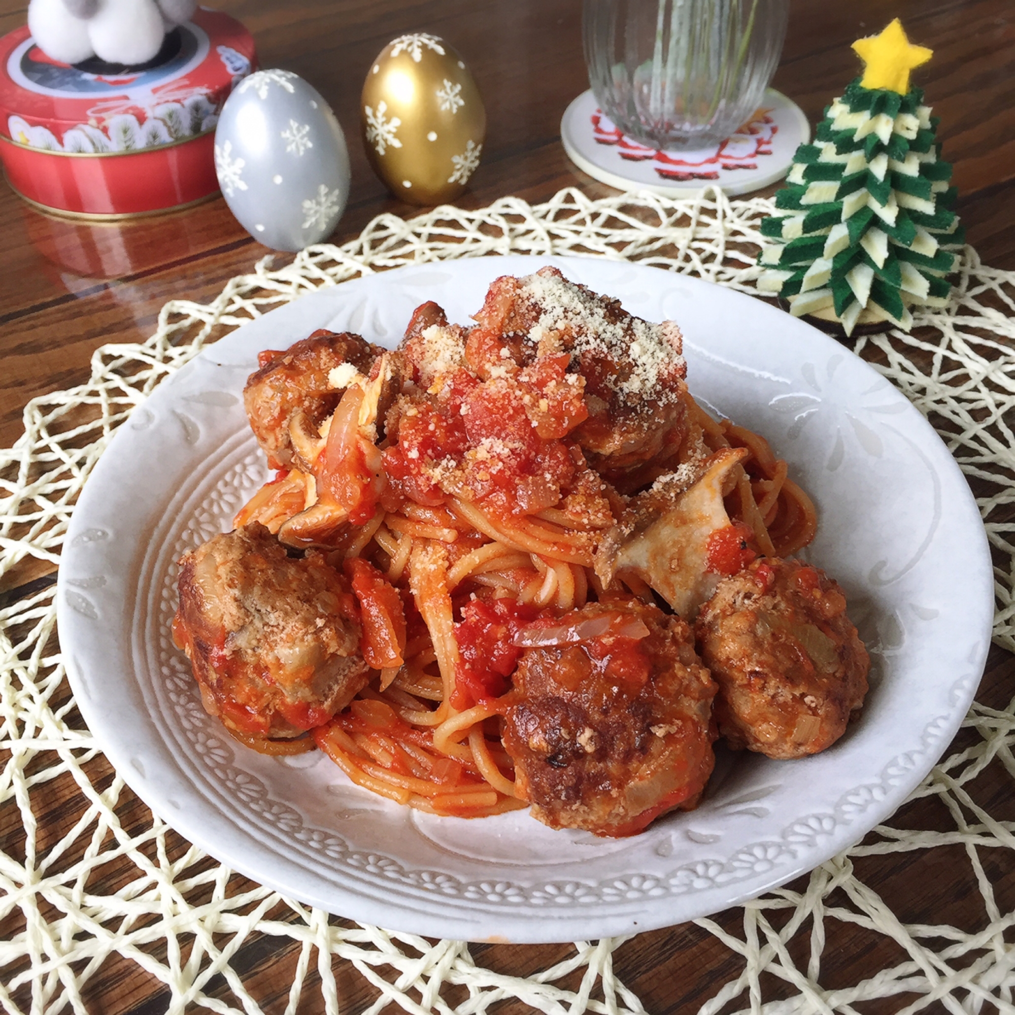 【パスタ】ごろごろミートボールのトマトスパゲティー