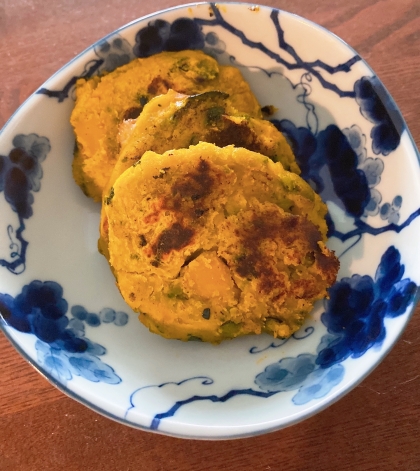 かぼちゃの優しい味わいでほっこりします。とっても簡単で短時間で作れるし、おやつにもぴったりなのでまたチーズや野菜などでアレンジして作ってみたいと思いました。