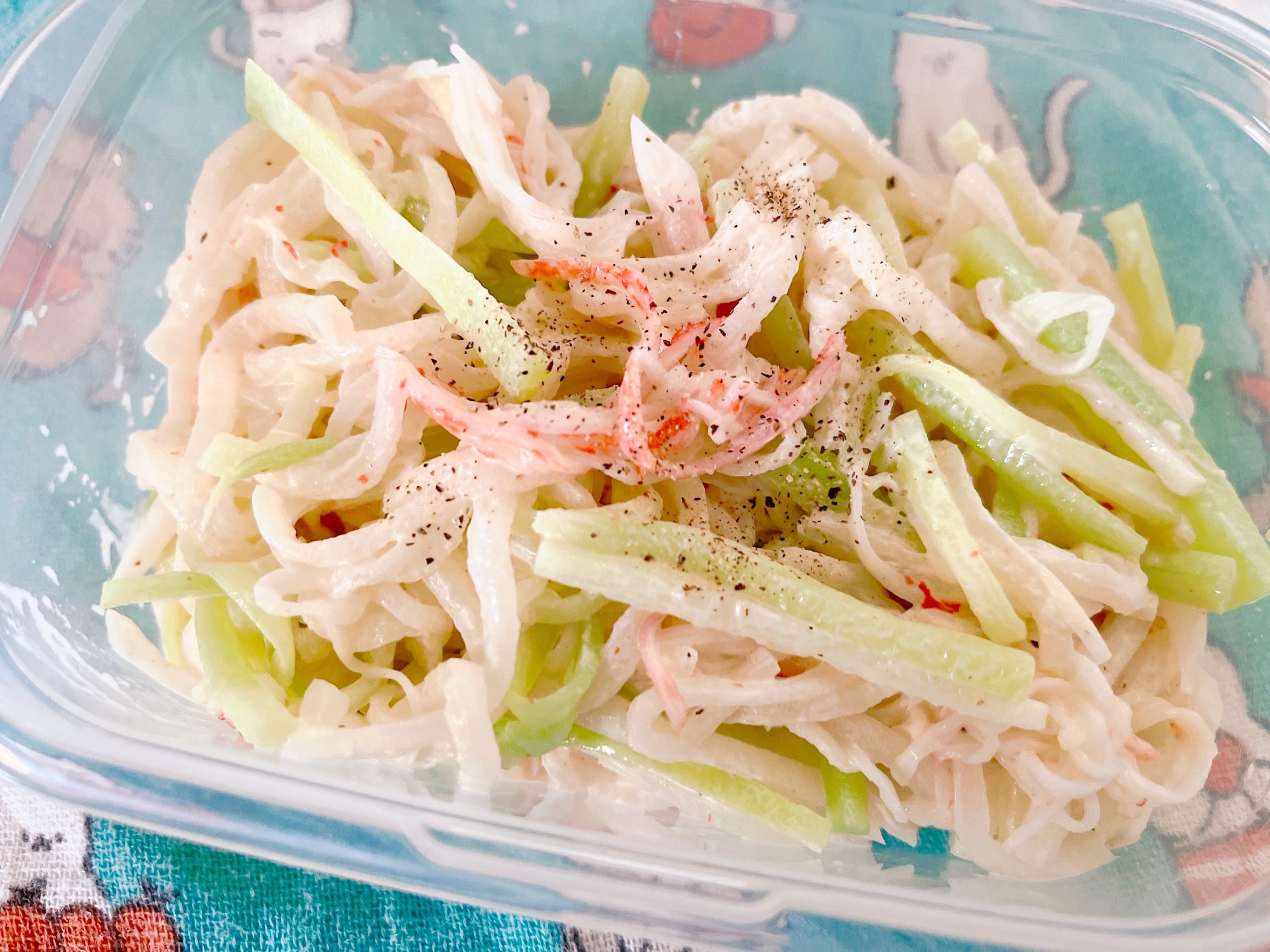 ブロッコリーの茎【食べ切り】カニカマ入り大根サラダ