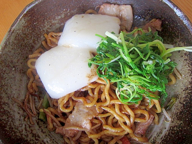 豚肉と水菜の焼き蕎麦餅