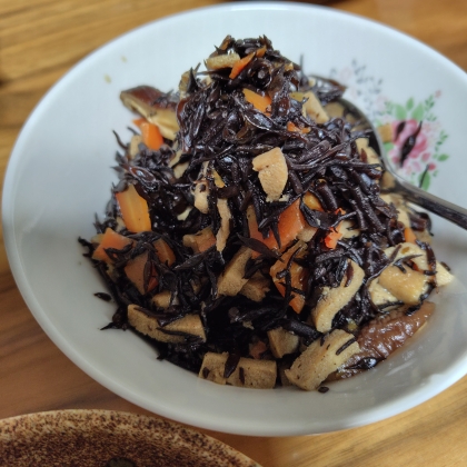 白だしで作るひじきの煮物