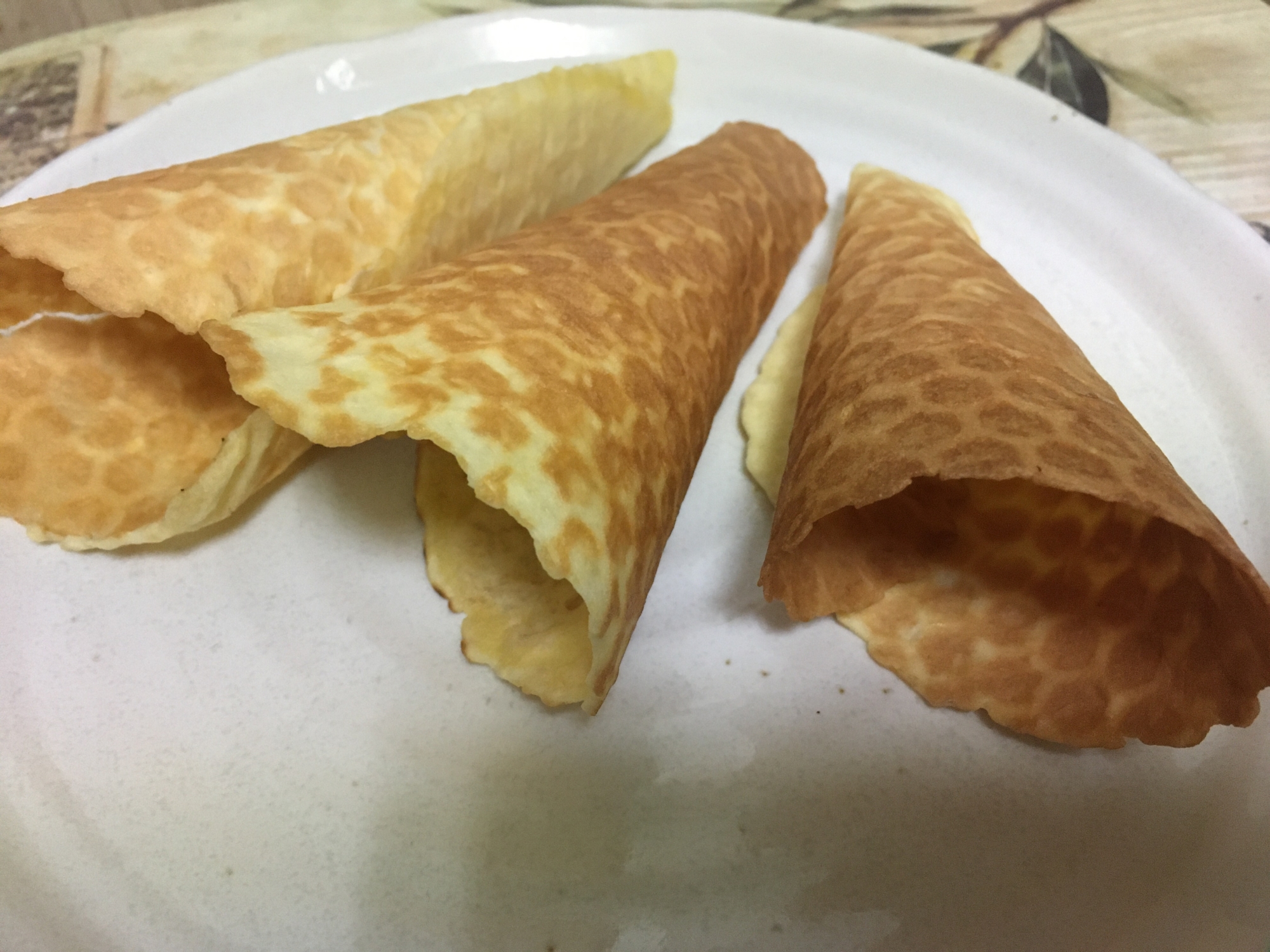 サクサク 手作りシュガーコーン アイス用コーン レシピ 作り方 By りんりんりん 楽天レシピ