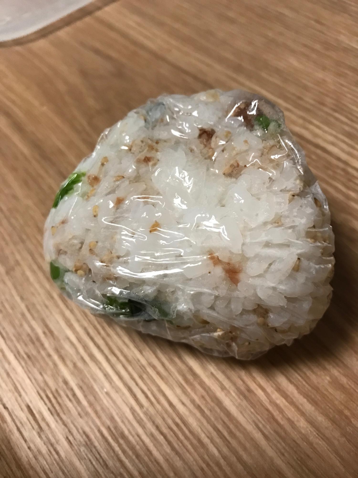 梅鰹節ごはんのほうれん草おむすび