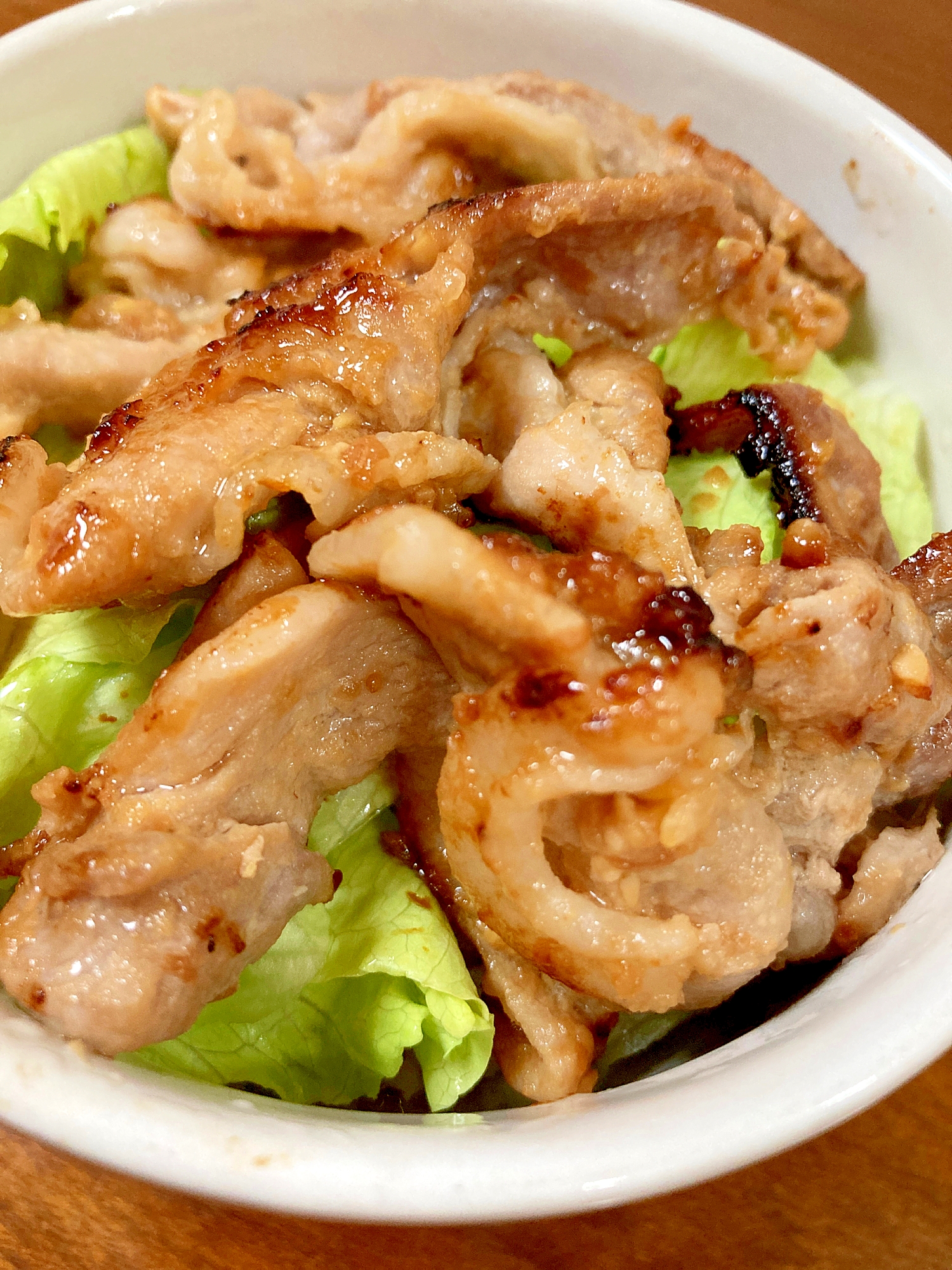 豚肉の梅味噌味の丼